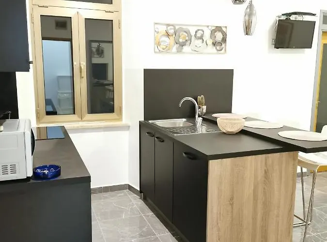 Heart Of Old Town Apartment