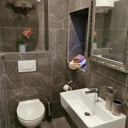 Heart Of Old Town Apartment *