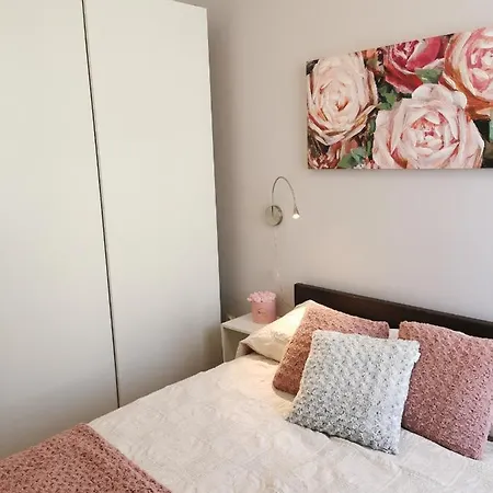 Heart Of Old Town Apartment *